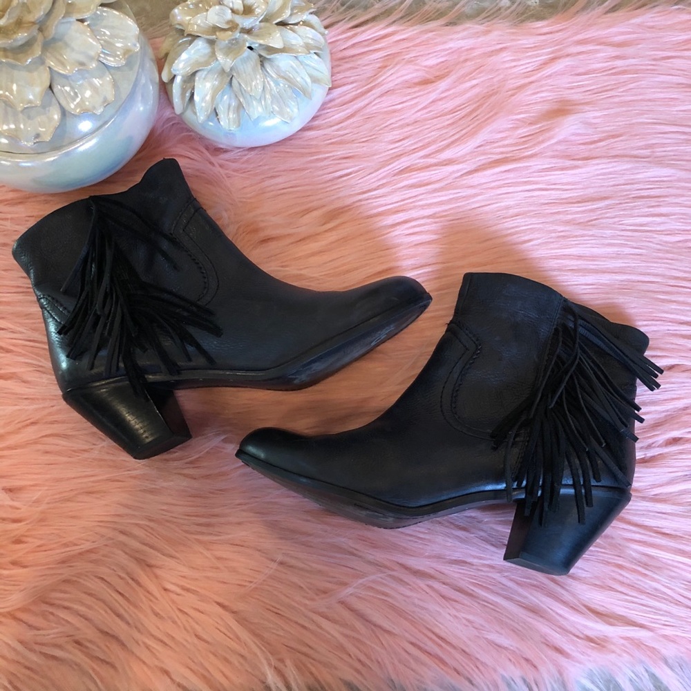 Sam Edelman Black Distressed Fringe Louie Bootie
